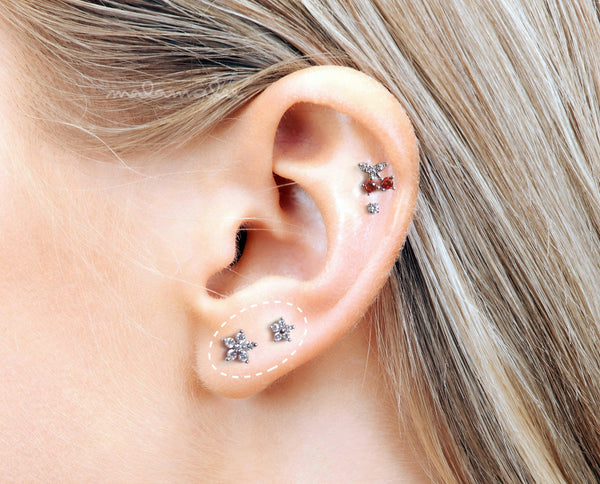 Tiny CZ Flower Piercing, Flower Stud CZ earrings, 20G, 16G Cartilage earrings, Minimalist earrings, Tiny Flower stud, Surgical Steel stud