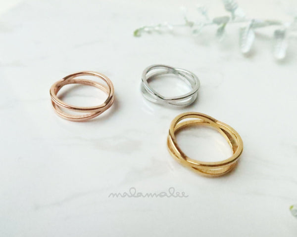 Criss Cross Ring, Stackable Ring, Boho Minimalist Ring, Knuckle Ring, Surgical Steel Ring, Gold ring stackable, Cross Gold Ring
