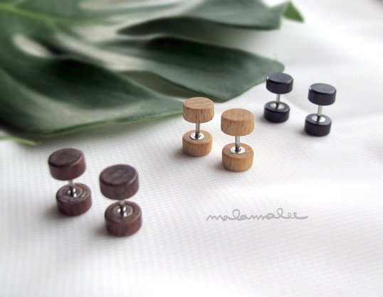 Round wood studs, Fake Plugs, Wooden Fake Plugs, Fake Gauge earrings, minimalist earrings, geometric earrings, wood earrings, rustic earring