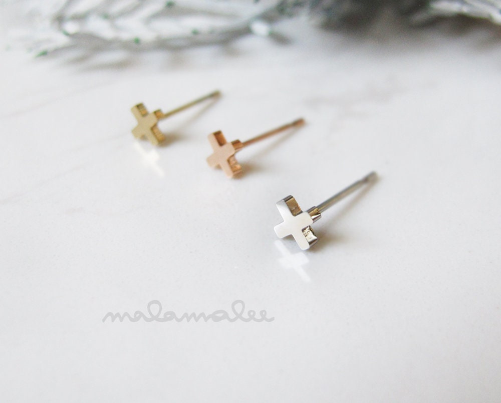 Minimalist deals hypoallergenic earrings