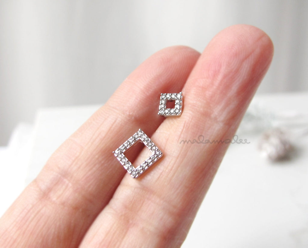 CZ Square Ear Piercing, Square Stud CZ earrings, 16G Cartilage earrings, Minimalist earrings, cz diamond stud, Surgical Steel stud earrings