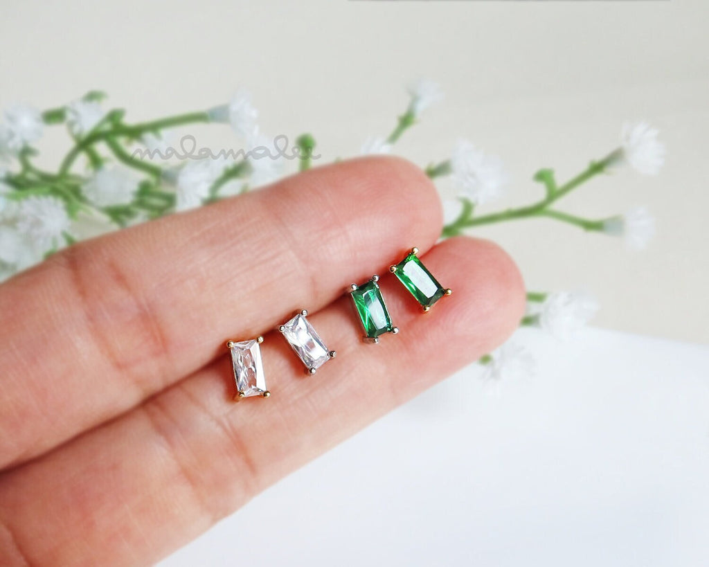 Mini Baguette Emerald Threaded Flat Back Earring | .5GMS .10CT | Single
